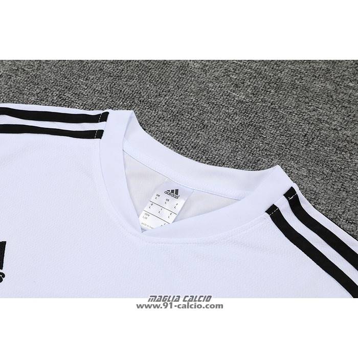 Tuta da Track
 Real Madrid Manica Corta
 2022-2023 Bianco
 e 
Purpura - Pantaloncini
